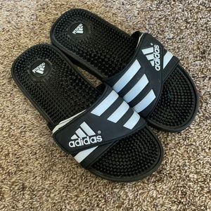 Woman’s size 8 Addidas Slides